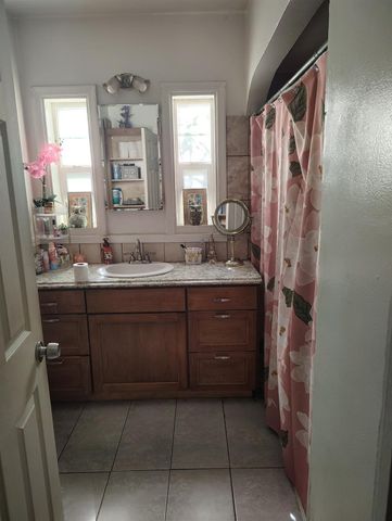 4605 E Mckenzie Avenue, Fresno, CA 93702