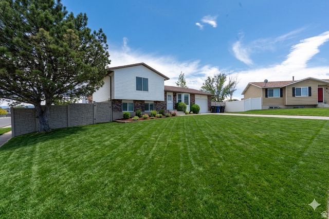 3689 S LASSO LOOP CIR, Magna, UT 84044