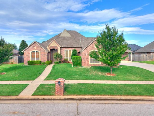 15212 Grayson Drive, Edmond, OK 73013
