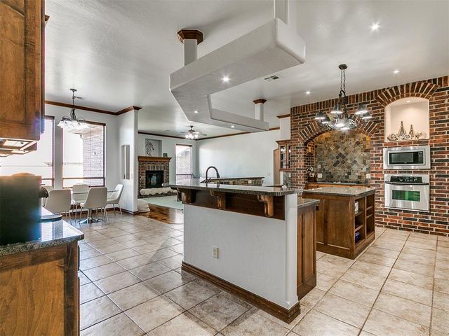 15212 Grayson Drive, Edmond, OK 73013