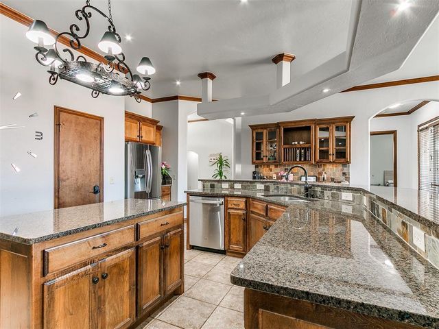 15212 Grayson Drive, Edmond, OK 73013