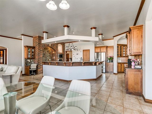 15212 Grayson Drive, Edmond, OK 73013
