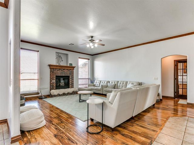 15212 Grayson Drive, Edmond, OK 73013