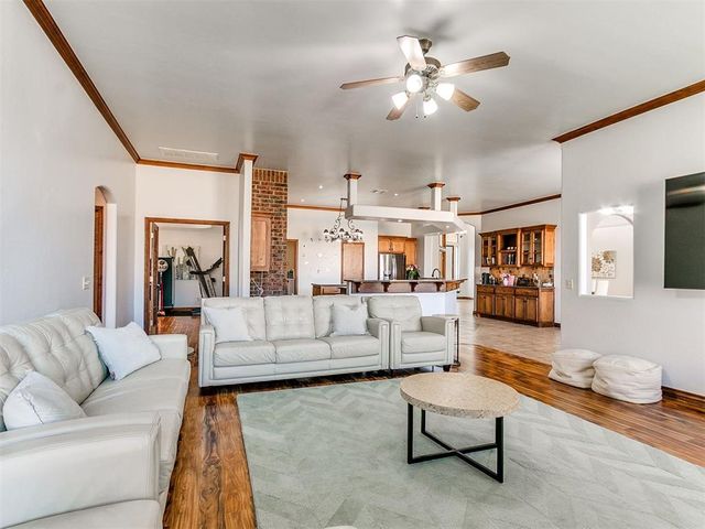 15212 Grayson Drive, Edmond, OK 73013