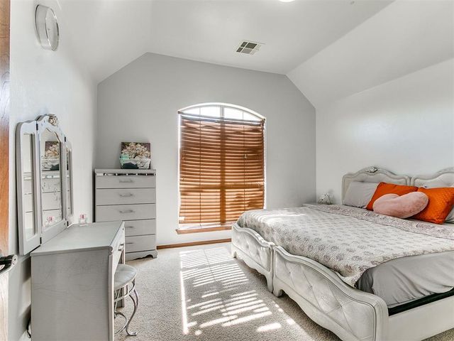 15212 Grayson Drive, Edmond, OK 73013