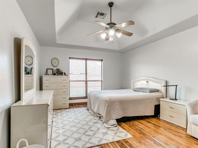15212 Grayson Drive, Edmond, OK 73013