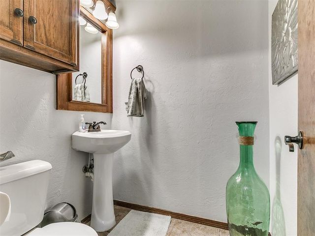 15212 Grayson Drive, Edmond, OK 73013