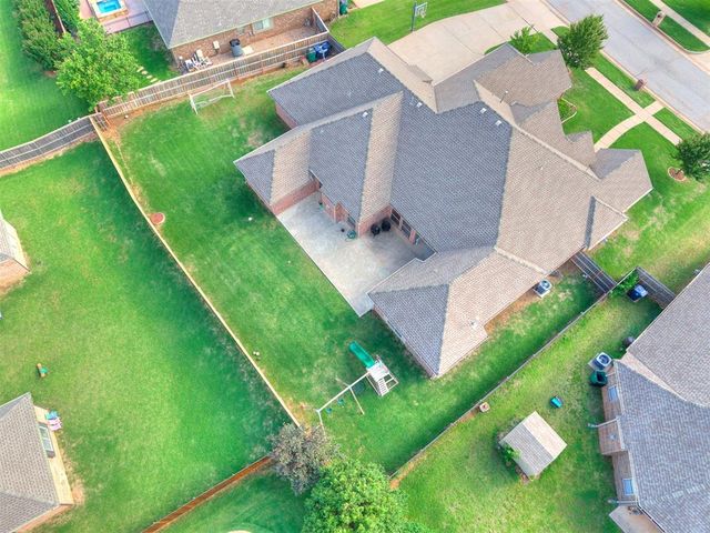 15212 Grayson Drive, Edmond, OK 73013