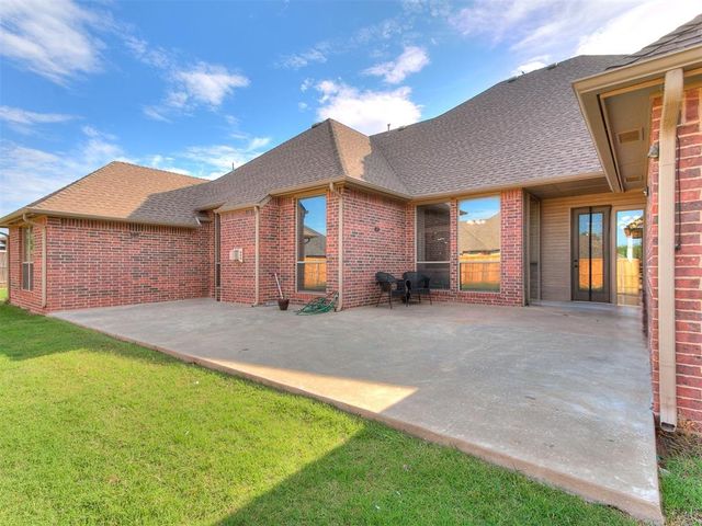 15212 Grayson Drive, Edmond, OK 73013