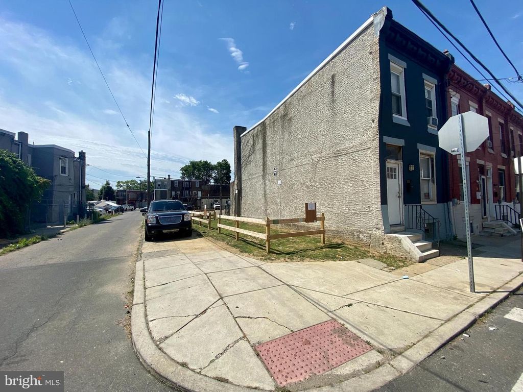 1314 W VICTORIA ST, Philadelphia, PA 19140