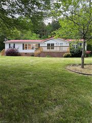 1017 Laura Lynn Drive, Jonesville, NC 27020