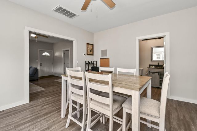 812 W Pershing Street, Springfield, MO 65806