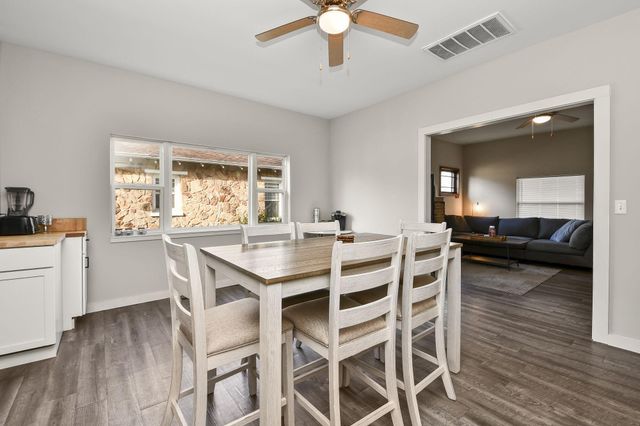 812 W Pershing Street, Springfield, MO 65806