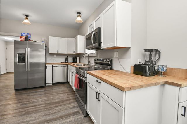 812 W Pershing Street, Springfield, MO 65806