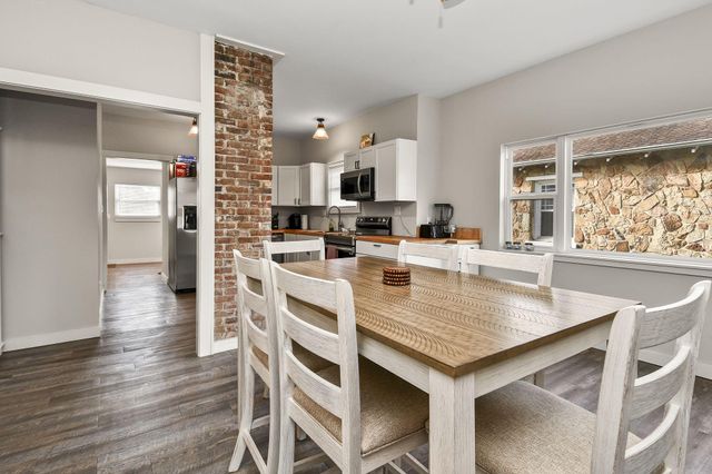 812 W Pershing Street, Springfield, MO 65806