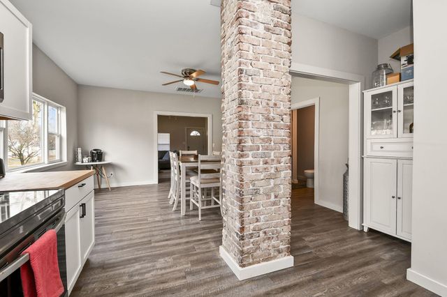 812 W Pershing Street, Springfield, MO 65806