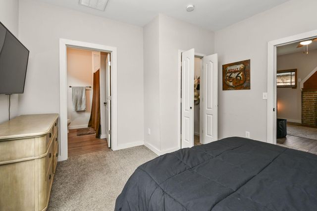 812 W Pershing Street, Springfield, MO 65806