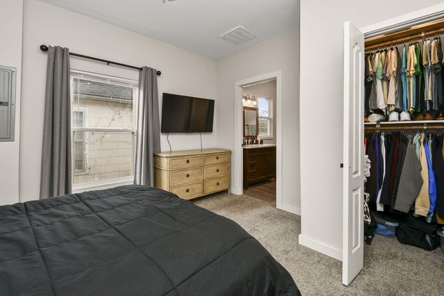 812 W Pershing Street, Springfield, MO 65806