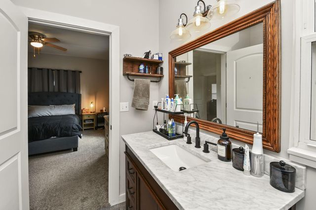 812 W Pershing Street, Springfield, MO 65806