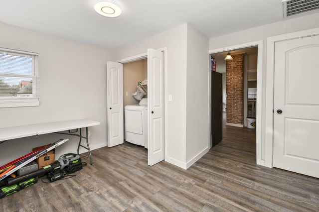 812 W Pershing Street, Springfield, MO 65806