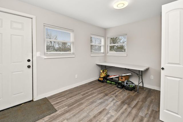 812 W Pershing Street, Springfield, MO 65806