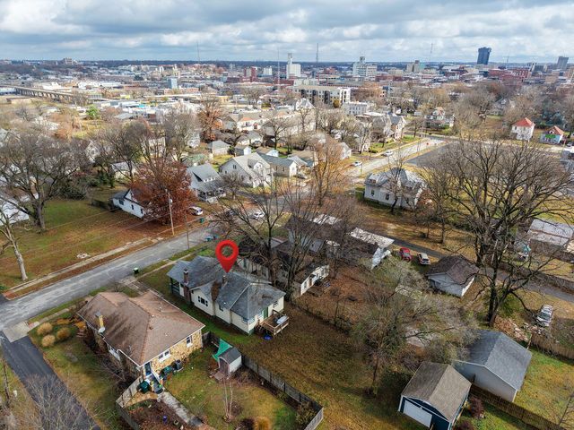 812 W Pershing Street, Springfield, MO 65806