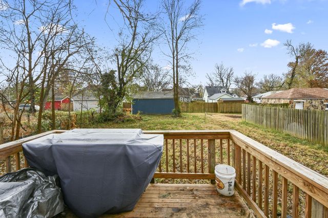 812 W Pershing Street, Springfield, MO 65806