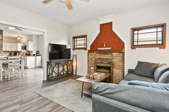 812 W Pershing Street, Springfield, MO 65806