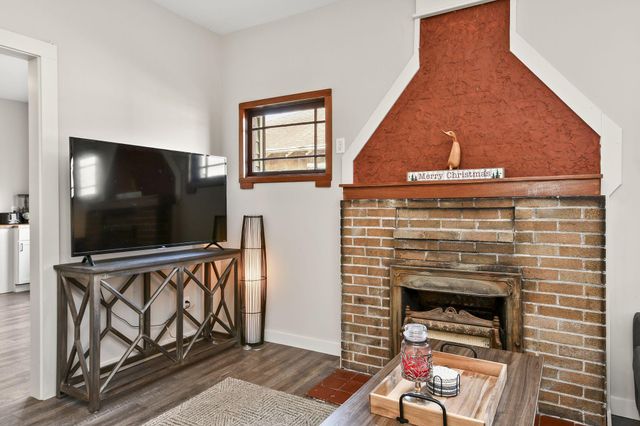 812 W Pershing Street, Springfield, MO 65806