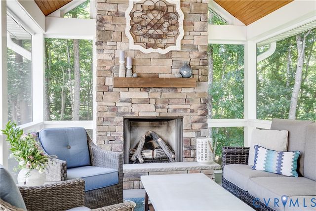 330 Willway Dr, Manakin Sabot, VA 23103