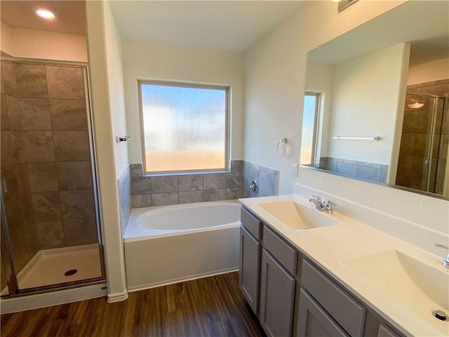 301 Greatest Gift WAY, Jarrell, TX 76537