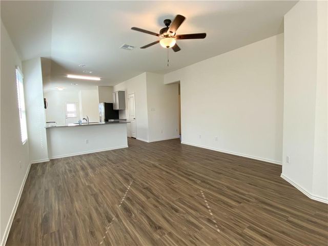 301 Greatest Gift WAY, Jarrell, TX 76537