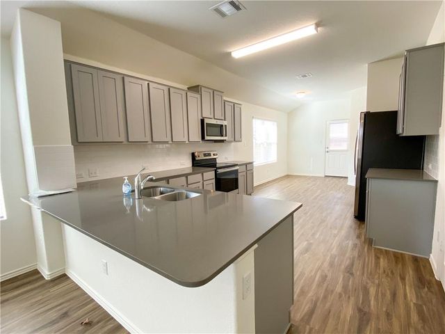 301 Greatest Gift WAY, Jarrell, TX 76537