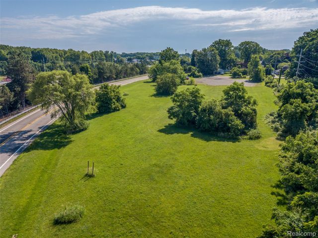 45109 I-94 South Service Drive, Van Buren Charter Township, MI 48111