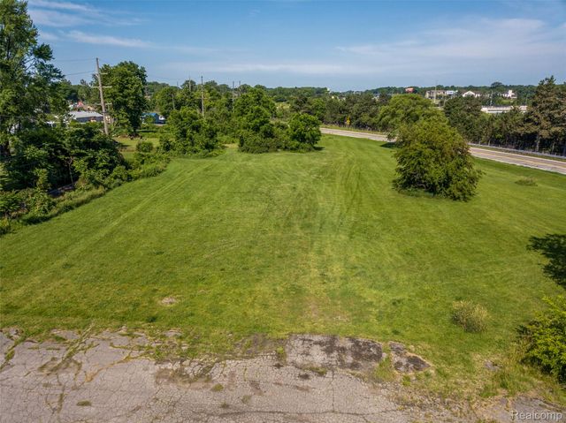 45109 I-94 South Service Drive, Van Buren Charter Township, MI 48111