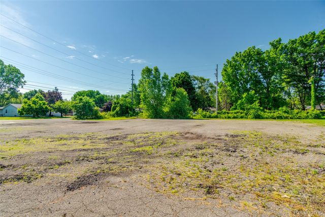 45109 I-94 South Service Drive, Van Buren Charter Township, MI 48111