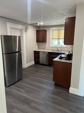 16 Wall St 2, Foxboro, MA 02035
