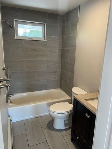 16 Wall St 2, Foxboro, MA 02035