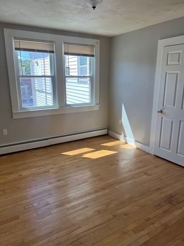 16 Wall St 2, Foxboro, MA 02035