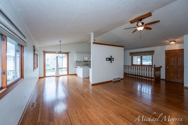 7130 28th Avenue, Georgetown Twp, MI 49426