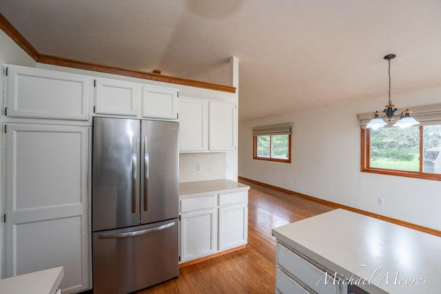 7130 28th Avenue, Georgetown Twp, MI 49426