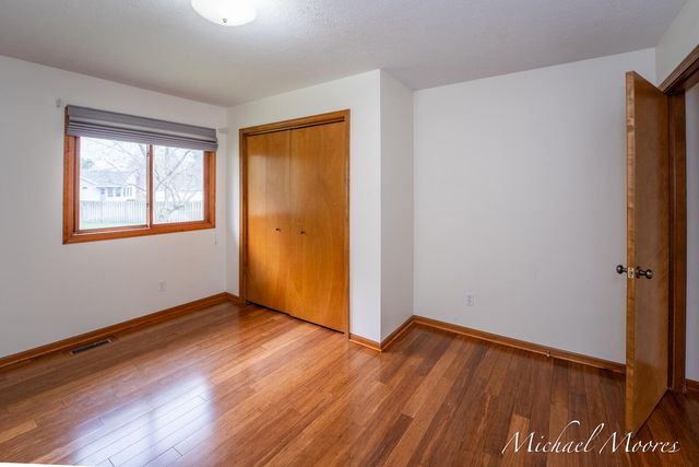 7130 28th Avenue, Georgetown Twp, MI 49426