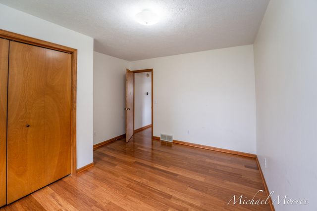 7130 28th Avenue, Georgetown Twp, MI 49426