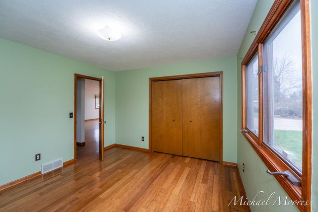 7130 28th Avenue, Georgetown Twp, MI 49426