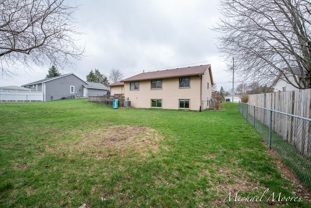 7130 28th Avenue, Georgetown Twp, MI 49426