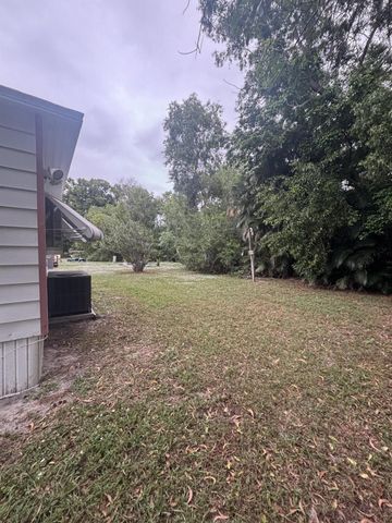 10 Padre, Port St Lucie, FL 34952