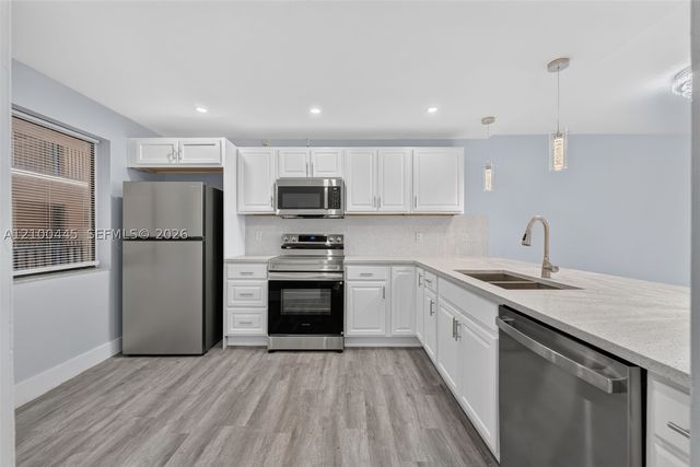8040 Hampton Blvd 208, North Lauderdale, FL 33068