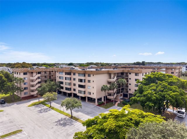 8040 Hampton Blvd 208, North Lauderdale, FL 33068