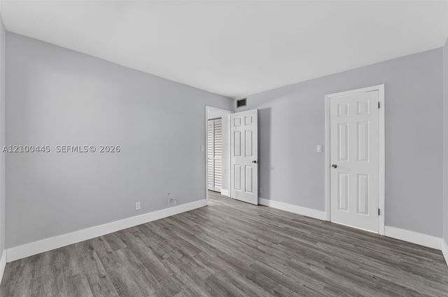 8040 Hampton Blvd 208, North Lauderdale, FL 33068