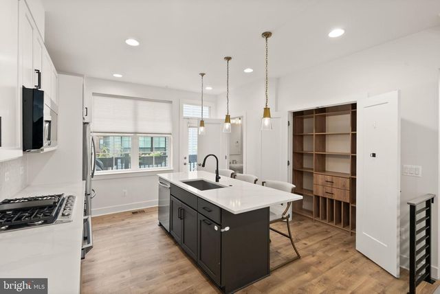 1884 MICHAEL FARADAY DR, Reston, VA 20190